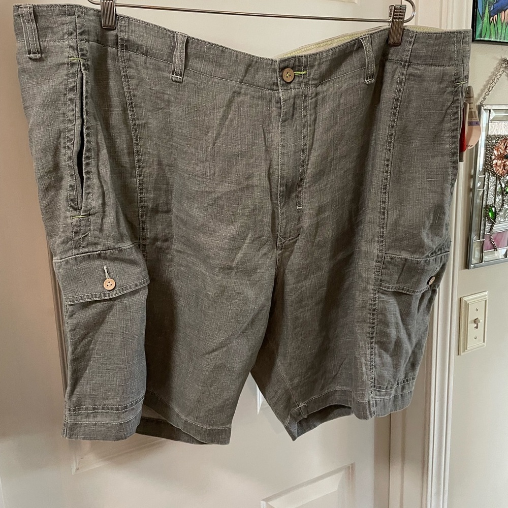Tommy Bahama Men's Gray Cargo Shorts